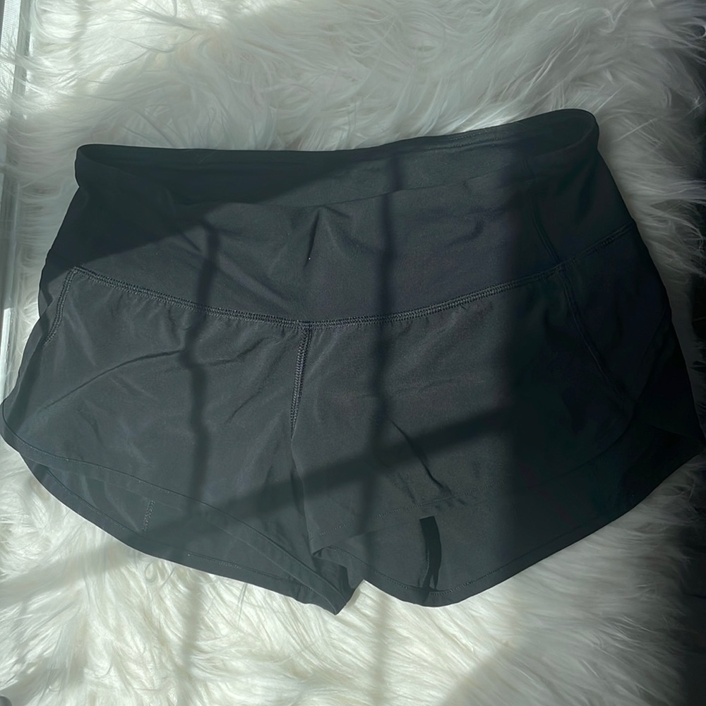 Lululemon Speed Up short